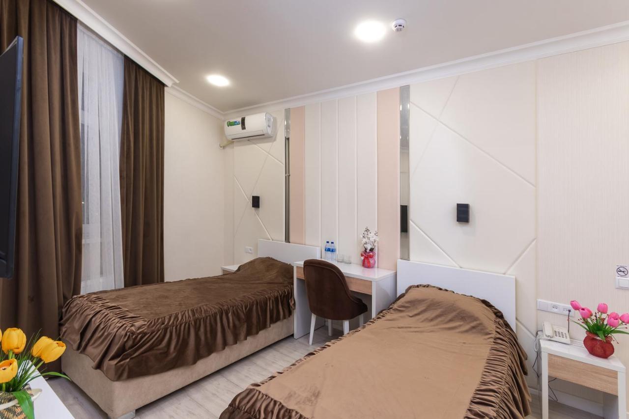 Tantana Hotel Fergana Eksteriør bilde